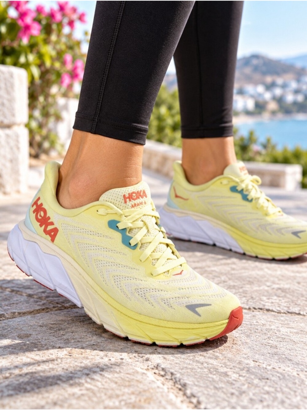 Hoka Arahi 6 Running Sneakers Shoes Women’s Size 11B